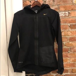 Women’s Nike Therma-Fit Zip-up jacket